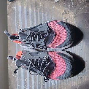 Big kids nike hurache 6 gray orange